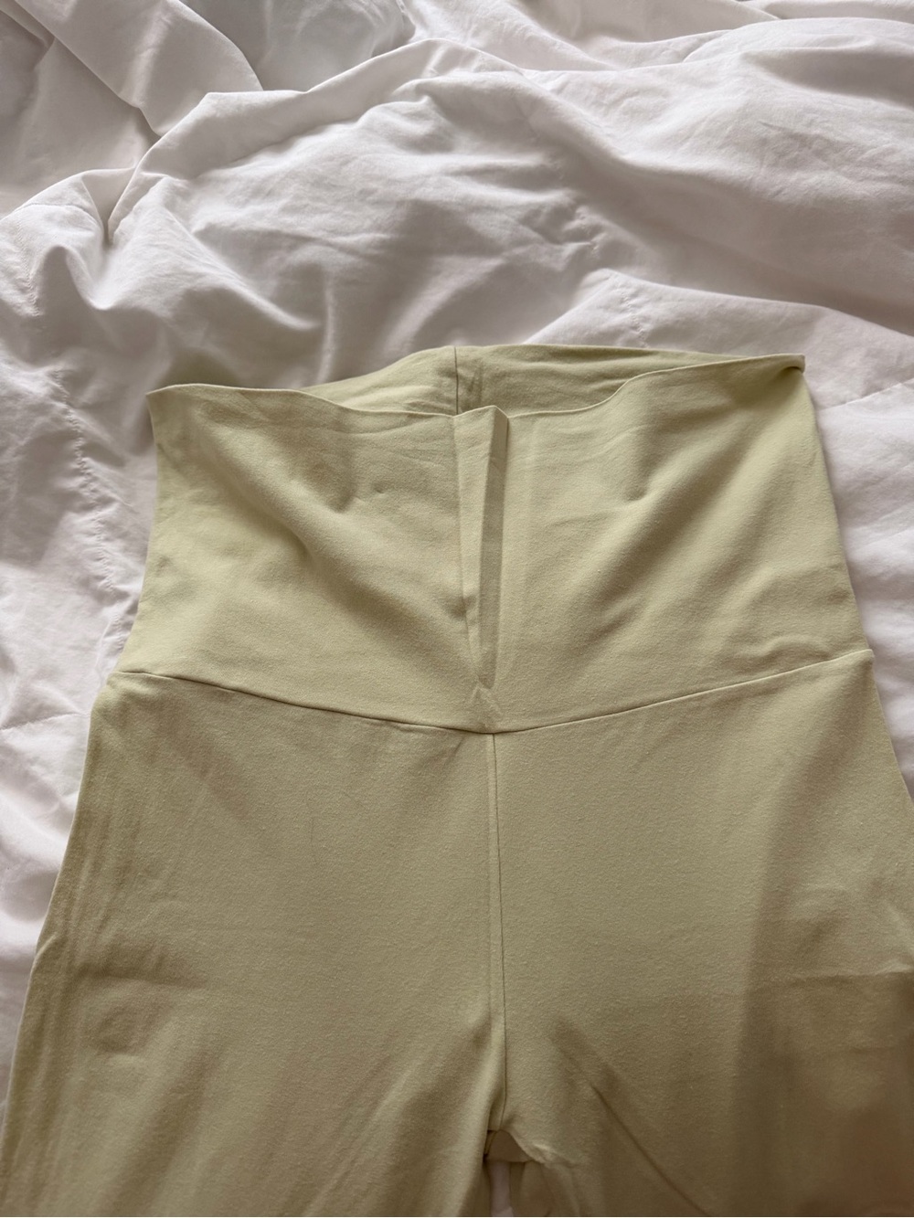 SKIMS Lime Green Fold Over Flare Yoga Pants - Picture 3 of 4